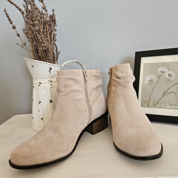Vionic Tan Suede Ankle Boots Booties Sz 8.5 EUC - Picture 6 of 11